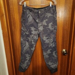 Prana Camo Cargo Pants Size 10